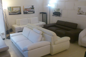 Offerte Divani. Divani in pelle bianco e nero